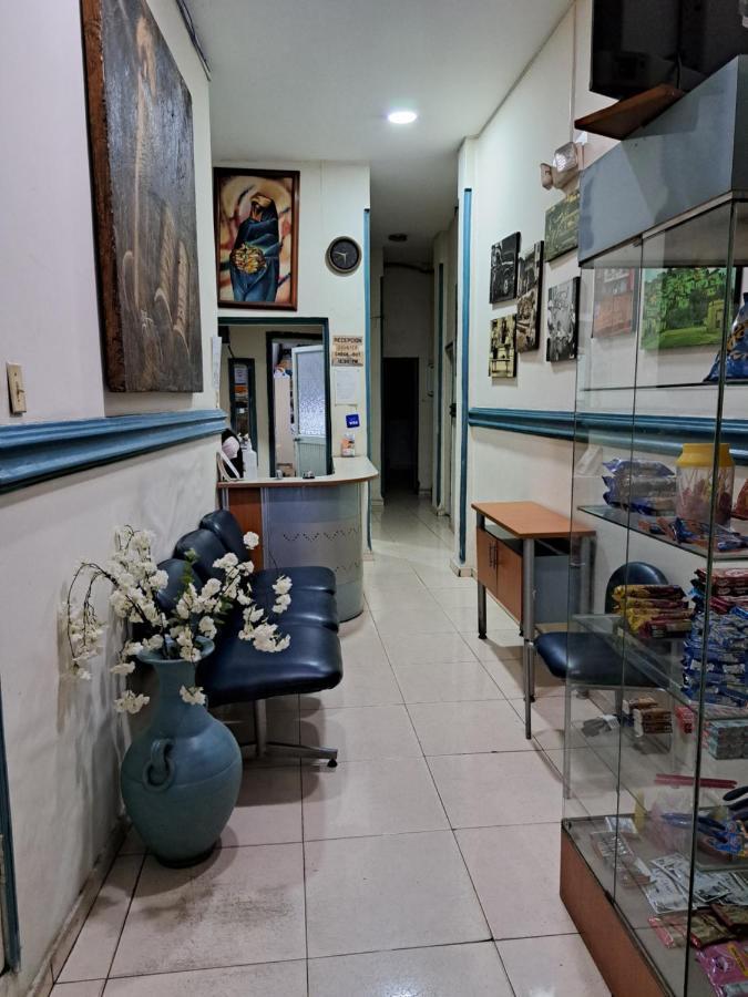 Atlantic Suites Hotel Гуаякуил Екстериор снимка