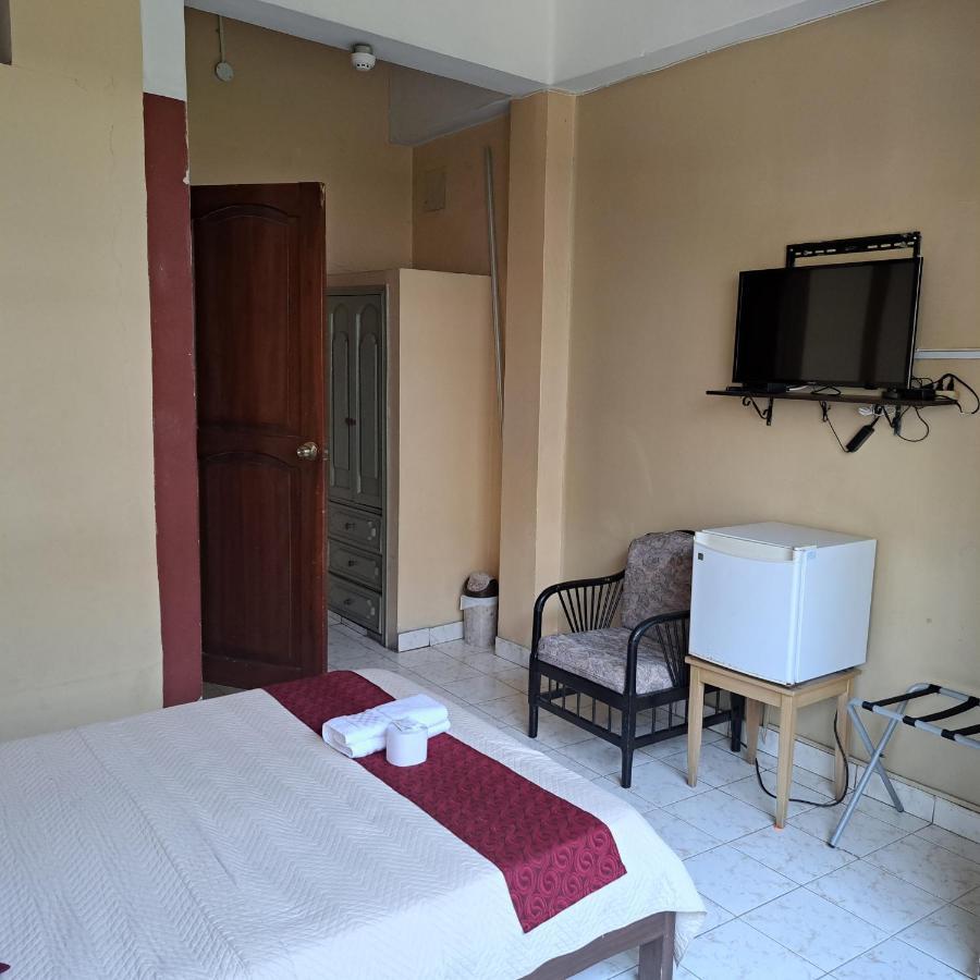 Atlantic Suites Hotel Гуаякуил Екстериор снимка