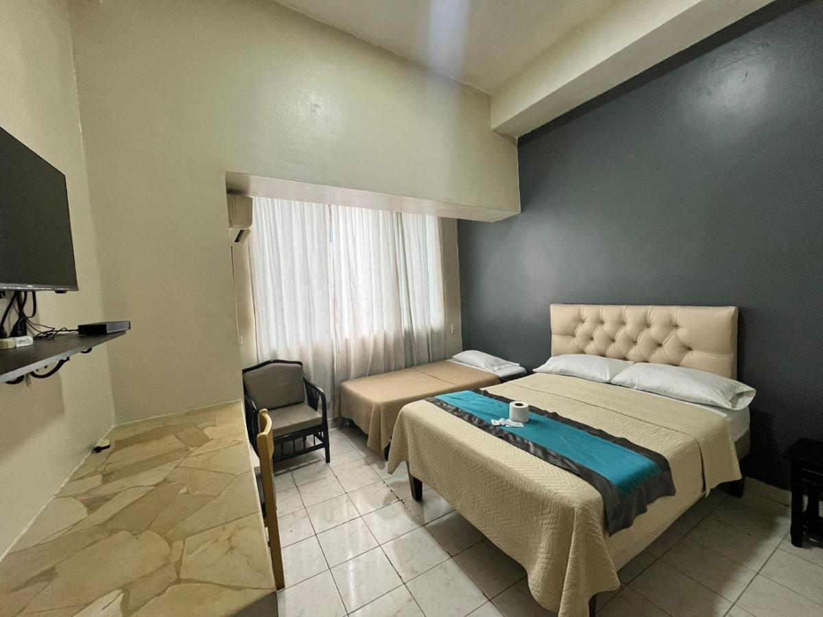 Atlantic Suites Hotel Гуаякуил Екстериор снимка