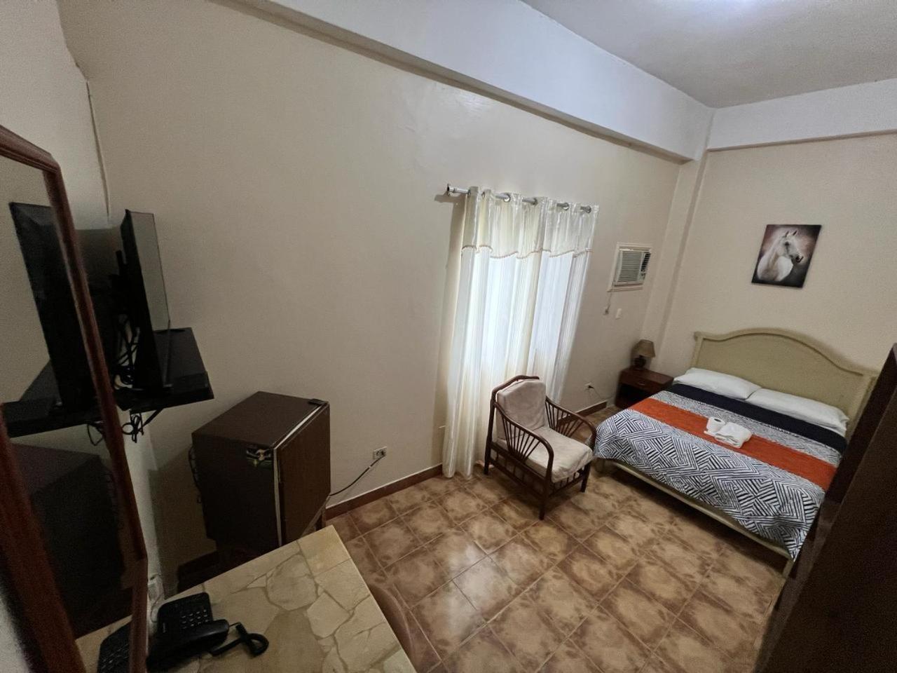 Atlantic Suites Hotel Гуаякуил Екстериор снимка